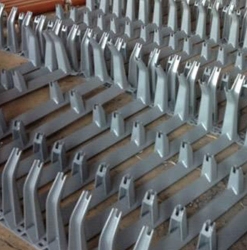 Belt conveyor groove roller frame